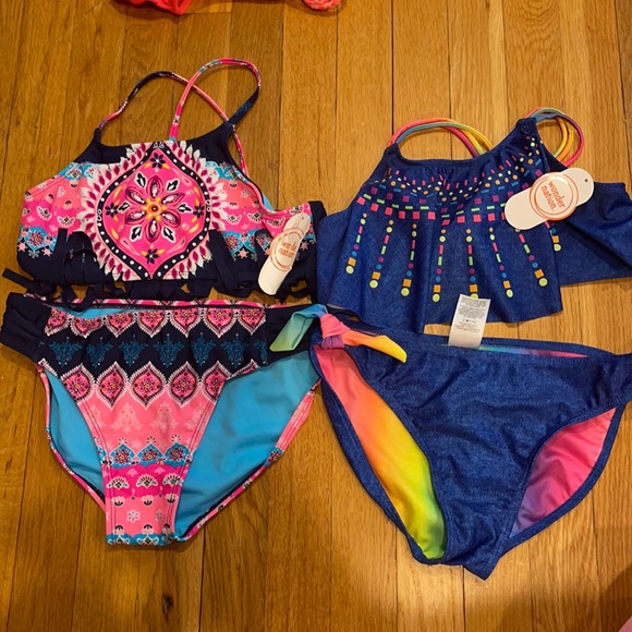 New bathing suits - Picture 1 of 3